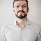YURI - Professor de Comércio internacional - Centro
