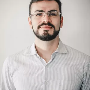 YURI - Professor de Comércio internacional - Centro