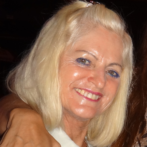 Dora - Professor de alfabetização - Praia Grande (São Paulo)
