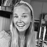 Mia -  tennislærer - Oslo