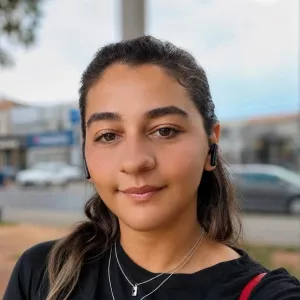 Luiza - Professor de Explicações - Resende