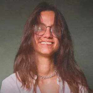 Valentina - profesor de diseño - Medellín