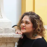 Cruz - Profesor de diseño de vestuario - Cheste