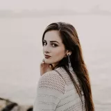 Ana - personal trainer - São João do Itaperiú
