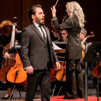 İstanbul Üniversitesi Devlet Konservatuvarı Opera Bölümü ve New York / Vincero Academy  mezunu sanatçıdan şan,  vokal koçluğu, ses sağlığı ve konservatuvara hazırlık dersleri