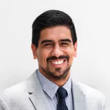 Alexis - profesor de economía - Granada