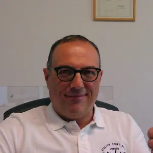 Raffaele - Insegnante di matematica - Napoli