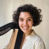Júlia - Professor de Piano - Butantã
