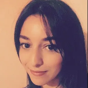 Yousra - Prof de philosophie - Bron