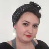 Karina - Prof de jornalismo - Centro
