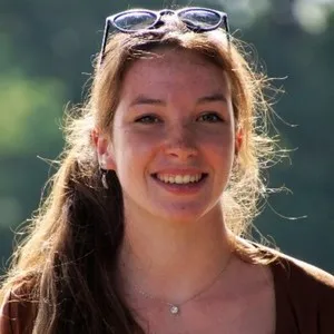 Aude - Prof de physique - chimie - Plogonnec