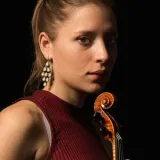 Lucie - Prof d'instruments à cordes - Paris