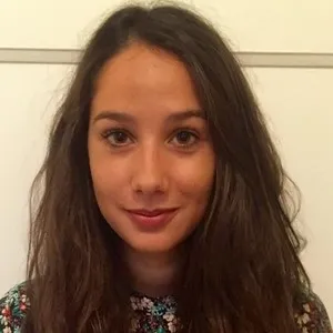 Coline - Prof d'aide aux devoirs - Y