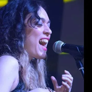 Claudia - Profe de chant - Bogotá