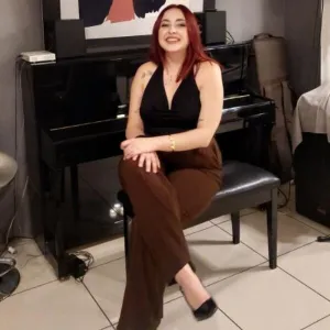Dilşad - Almanca öğretmeni - 