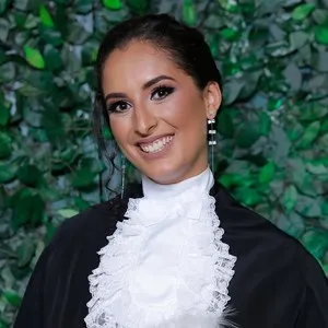 Julia - Prof de matemática - Vila Cachoeirinha