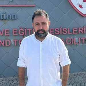 Cemil - Futbol öğretmeni - 