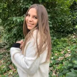 Marta - profesor de economía - Madrid