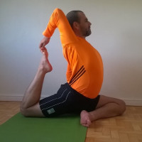 I have been learning, practising and teaching QiGong since my first training in TCM in Brazil, I like to work on the technical aspect of the movement helping you to understand your body and your movem