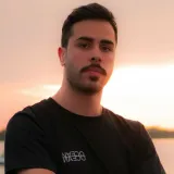 Lucas - Prof de finanças - Porto Alegre