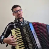 Renato - Prof de viola - 