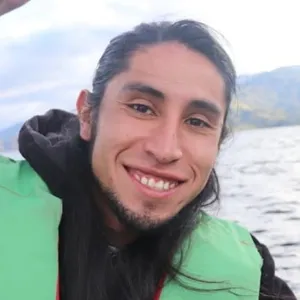 Cristhian Enrique - profesor de ciencias sociales - Bogotá