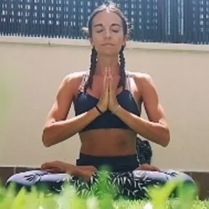 Laura - Profe de yoga - Antigua