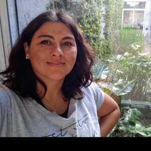 Laura - Profesor literatura - Tigre