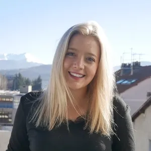 Léa - Prof de maths - Saint-Étienne-de-Crossey