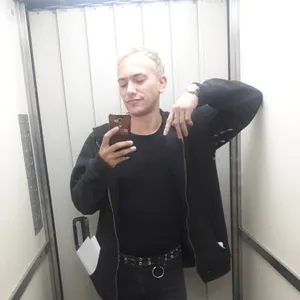 Daniel Leonardo - profesor de informática básica - 