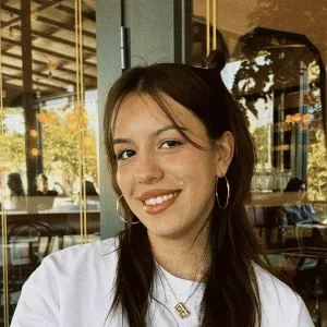 Gizem - İngilizce öğretmeni - Eskişehir