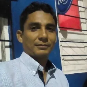 Leonard - prof de Reparación de computadores - Galapa