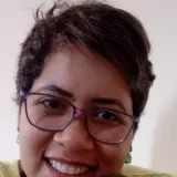Ana Luiza - Prof de português para estrangeiros - Funcionários