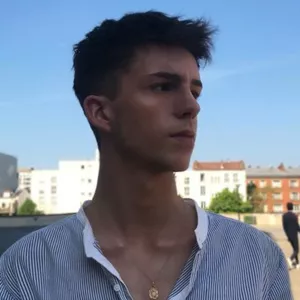 Théo - Prof d'anglais - Poissy