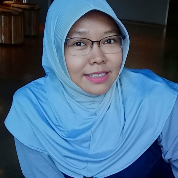 A private teacher who can speak English wants teaching Bahasa Indonesia for foreigners