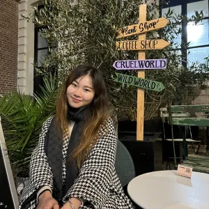 Justine - Prof de comptabilité - Paris