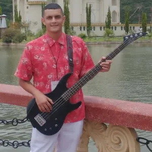 Nicolas - Profe de guitarra - Vijes