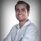 Mikhail - Professor de biologia - Salvador