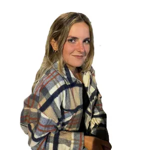 JULIA - Profesor autodesk - 3ds max - València