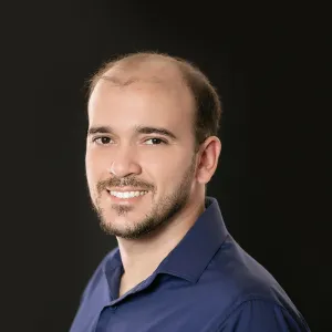 Éric - Physics tutor - Reis Veloso