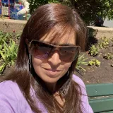 Claudia - profesor de economía - Viña del Mar