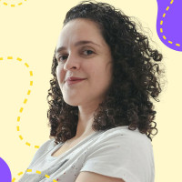 Olá! Soy Jessica, una brasileña titulada en lenguas y vengo a enseñar portugués en Chile :)