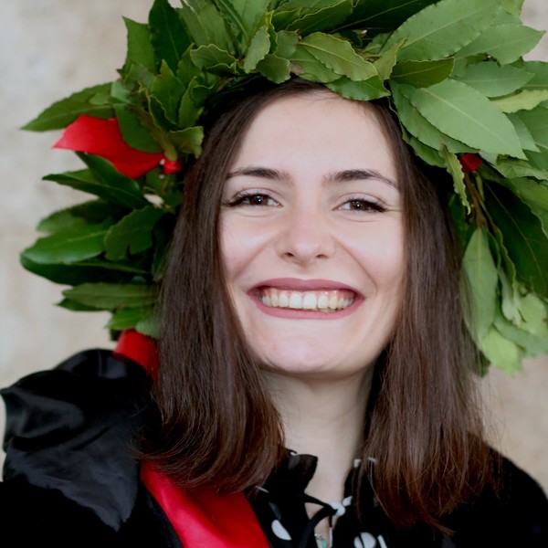 Newly-graduated available to teach Italian to English speakers via webcam (native speaker)
