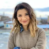 Betül - Amerikan İngilizcesi öğretmeni - 