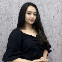 I am a graduate of English Literature at Udayana University Bali.  I have experience teaching students from kids to adults.  I also experienced working with native English speakers. The learning metho