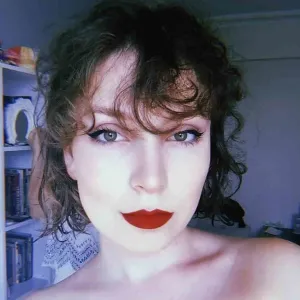 Gizem - İngilizce çeviri öğretmeni - 