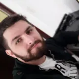 Diogo - Prof de iniciação à informática - Centro