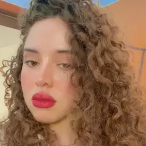 Luana - Professor de português - 
