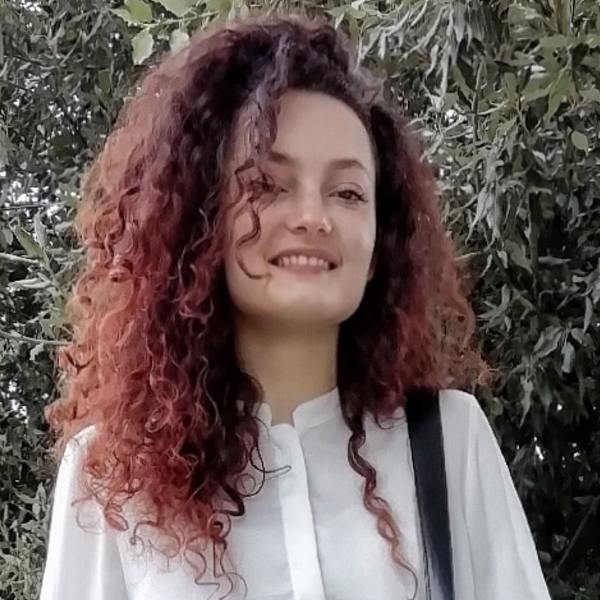 Studentessa al primo anno di magistrale in Fisica propone lezioni di MATEMATICA a Roma