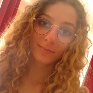 Maathilde - Prof d'expression orale - anglais - La Rochette